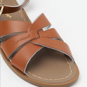 New Women's saltwater sandals